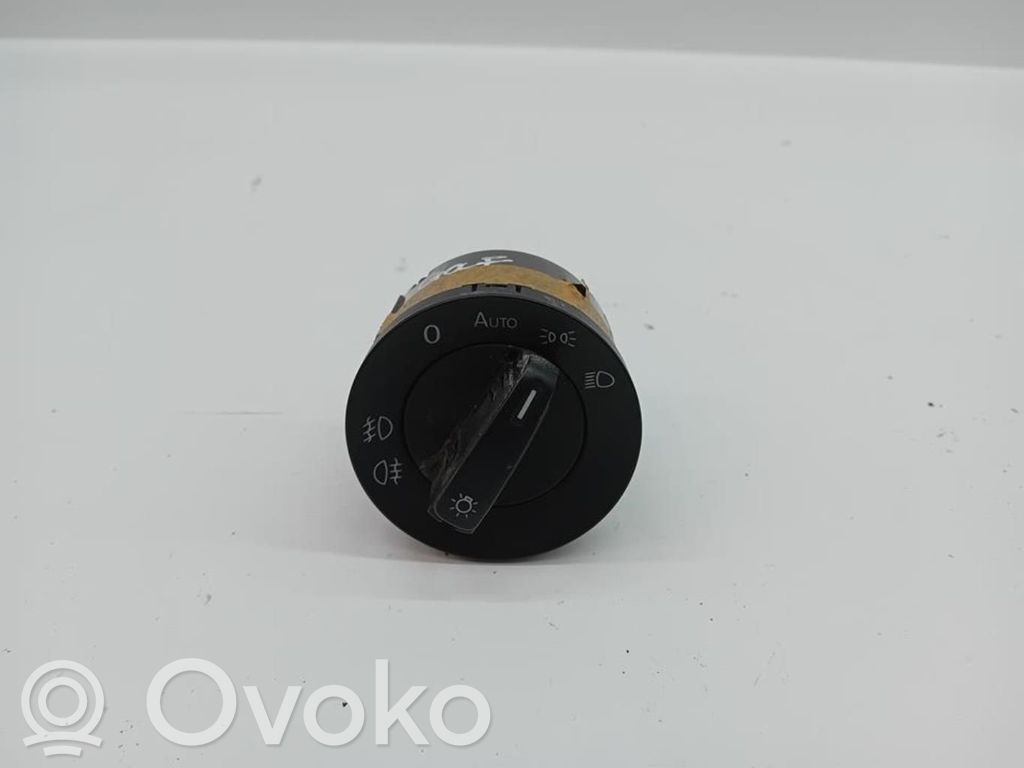 Volkswagen Golf VI Interruttore luci