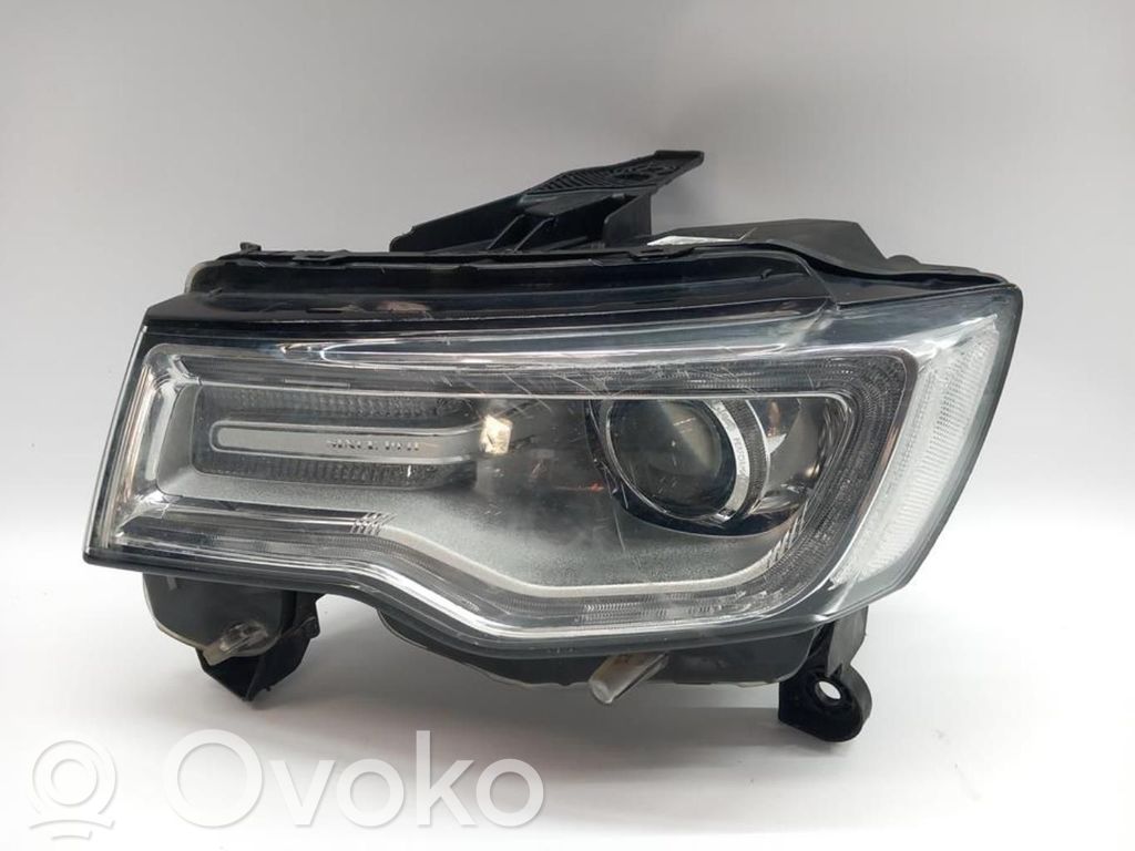 Jeep Grand Cherokee (WK) Phare frontale