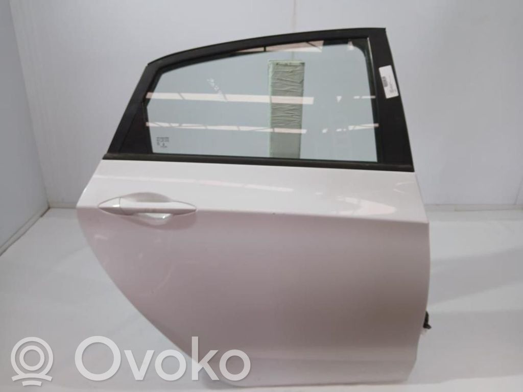 Puerta trasera   77004A6000
