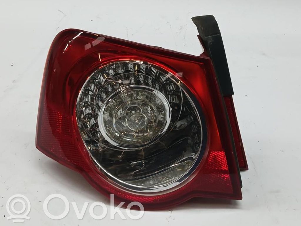 Volkswagen PASSAT Lampă spate în caroserie 