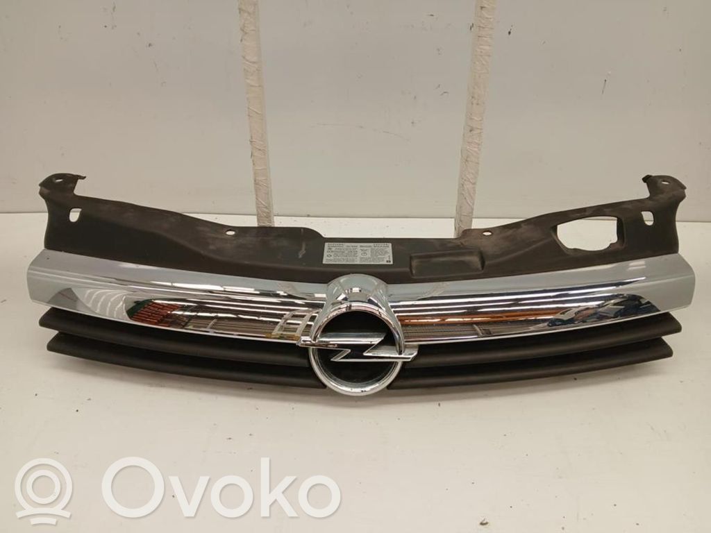 Opel Astra H Etusäleikkö 