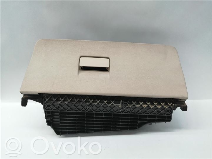 BMW 5 GT F07 Handschuhfach 