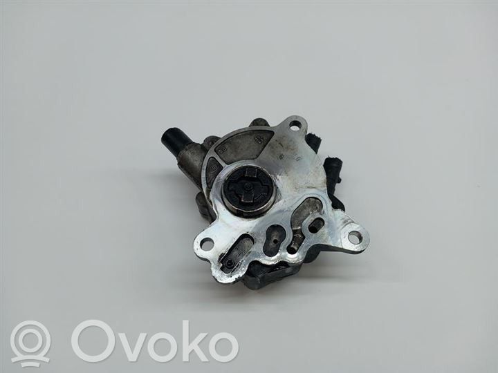 Audi A4 S4 B5 8D Pompa a vuoto 
