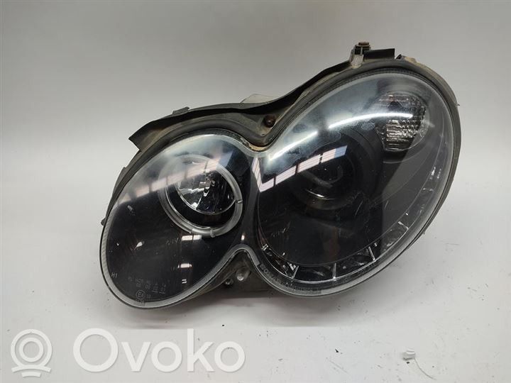 Mercedes-Benz CLK A209 C209 Phare frontale