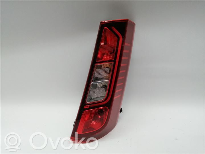 Renault Express Lampa tylna 