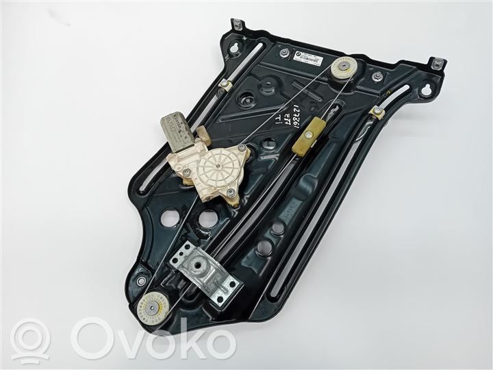 BMW 1 E82 E88 Regulador de puerta trasera con motor 