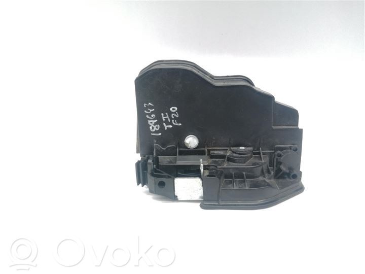 BMW 1 F20 F21 Zamek drzwi tylnych 