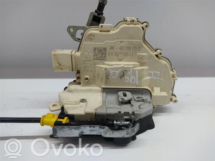 Audi Q3 8U Zamek drzwi tylnych 