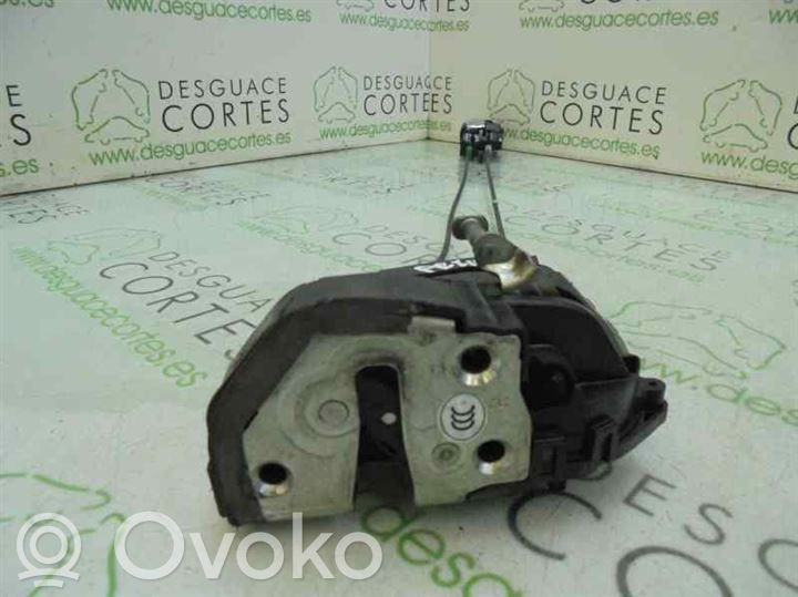 Toyota Prius (NHW20) Serrure de porte arrière