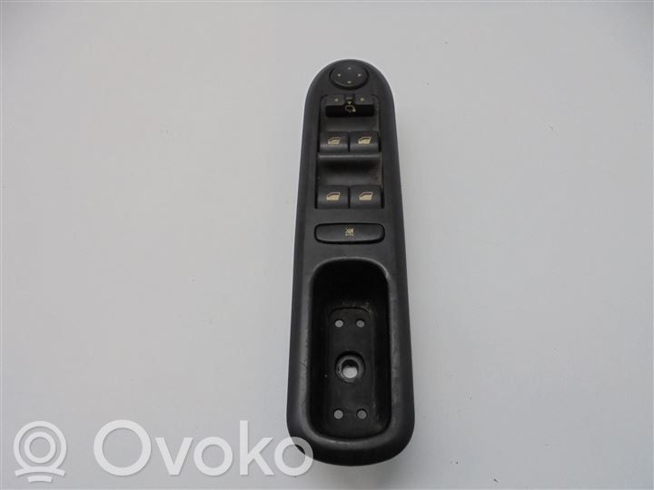 Peugeot 407 Sähkötoimisen ikkunan ohjauskytkin 