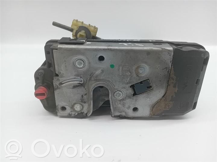 Opel Astra H Zamek drzwi tylnych 