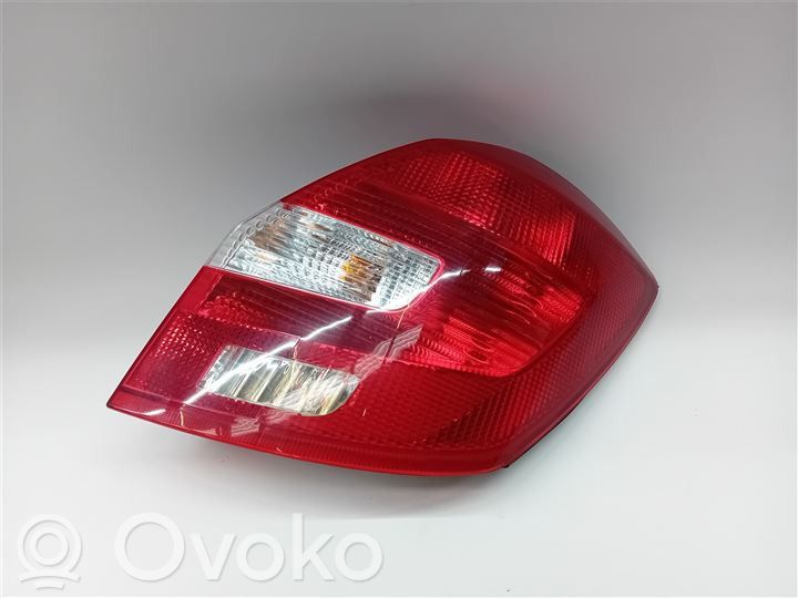 Skoda Fabia Mk2 (5J) Feux arrière / postérieurs 