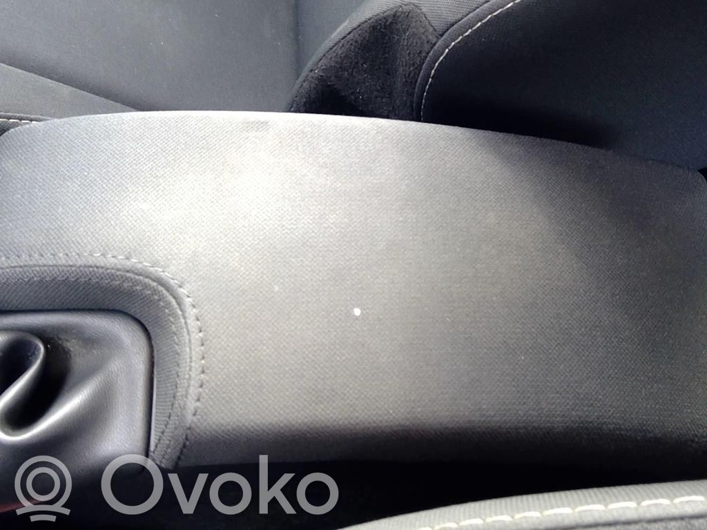 Renault Megane III Armrest 