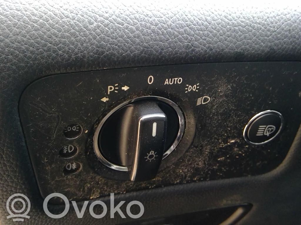 Mercedes-Benz CLS C219 Przełącznik świateł 