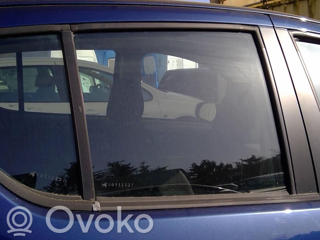 Suzuki Splash Luna de la puerta trasera 