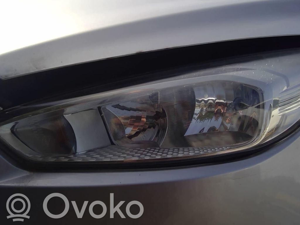 Ford Focus Headlight/headlamp 