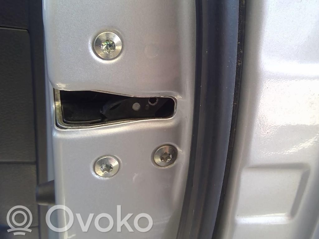 KIA Rio Etuoven lukko 
