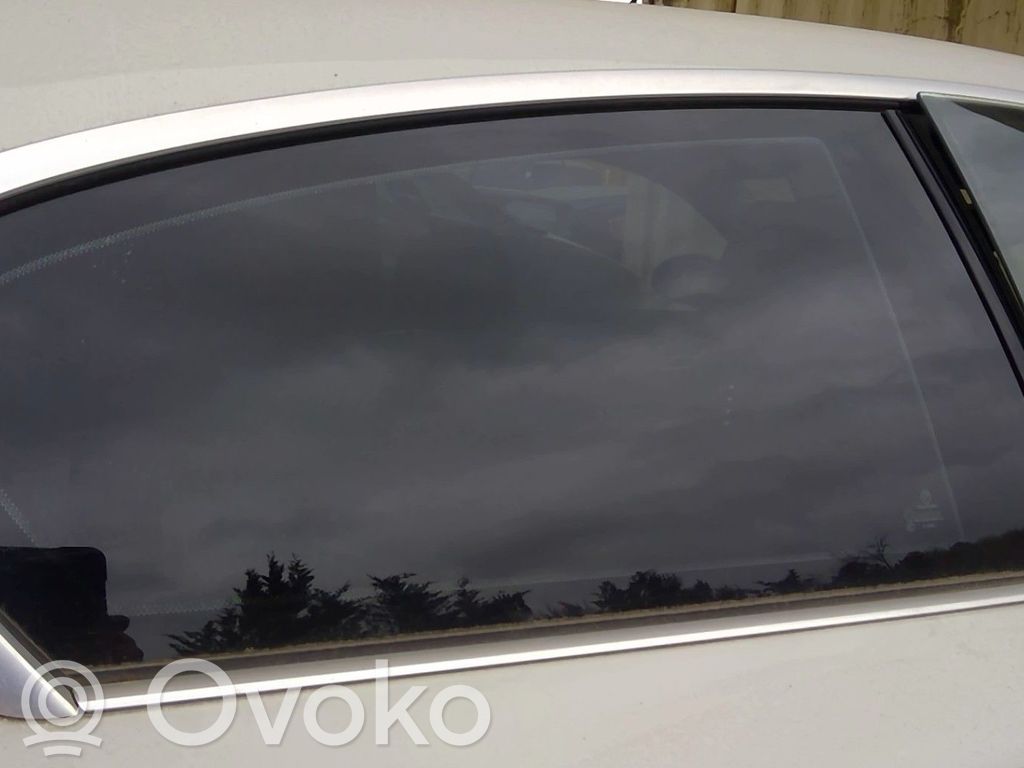 BMW 1 E81 E87 Rear side window 