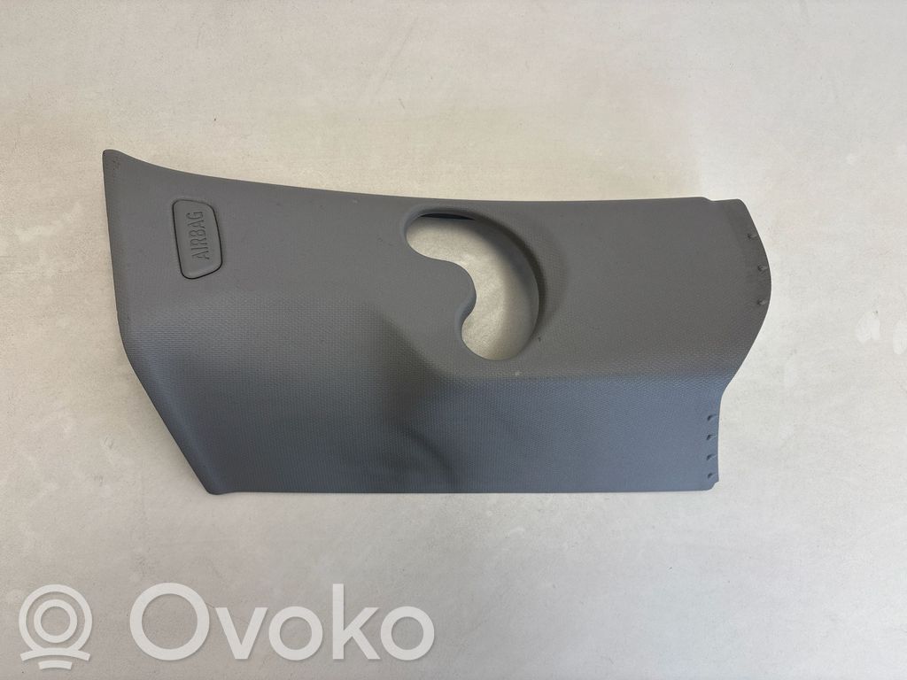Osłona środkowa słupka / C   7329589,51457329589,112420