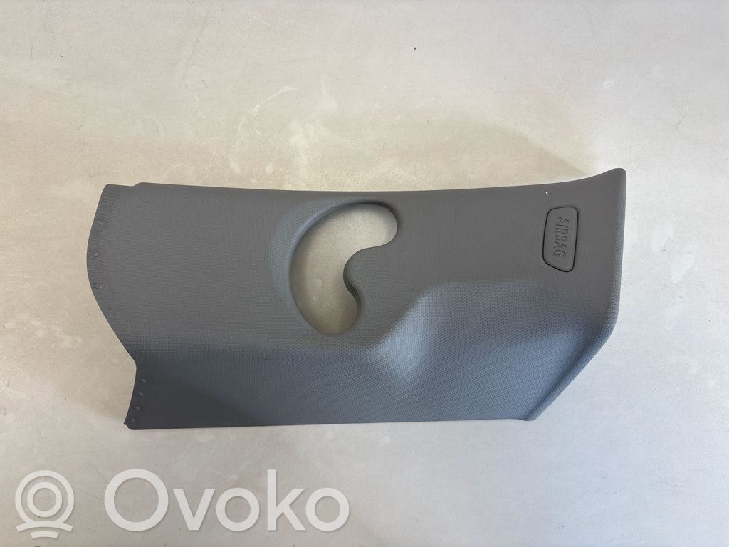 Osłona środkowa słupka / C   7329590,51457329590,112420