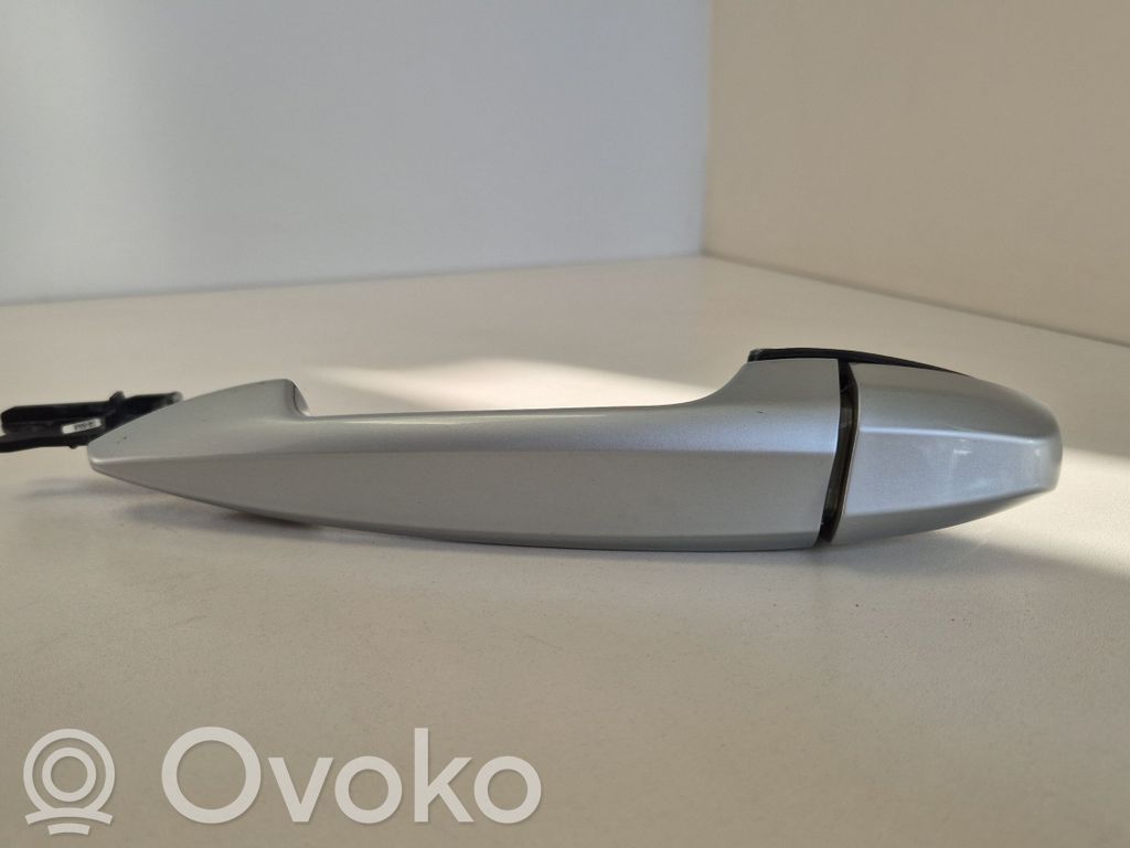 BMW 2 F46 Klamka zewnętrzna drzwi tylnych 