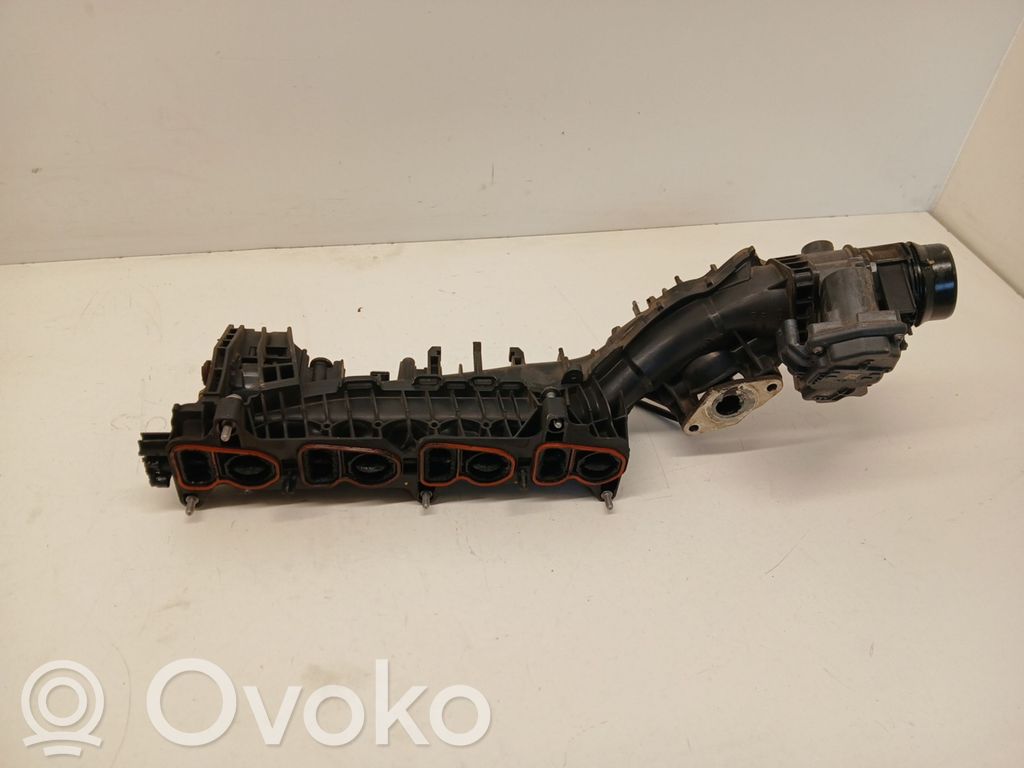 BMW 5 G30 G31 G38 Kolektor ssący 