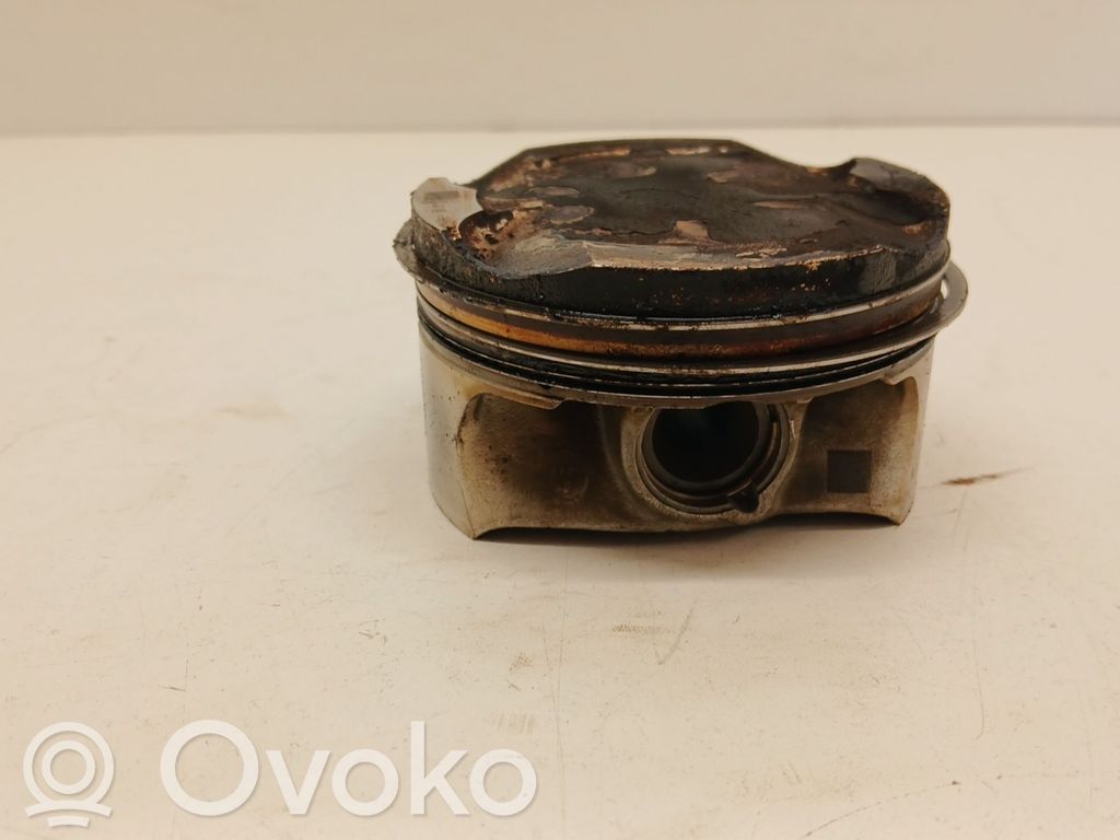 BMW 5 G30 G31 G38 Tłok 