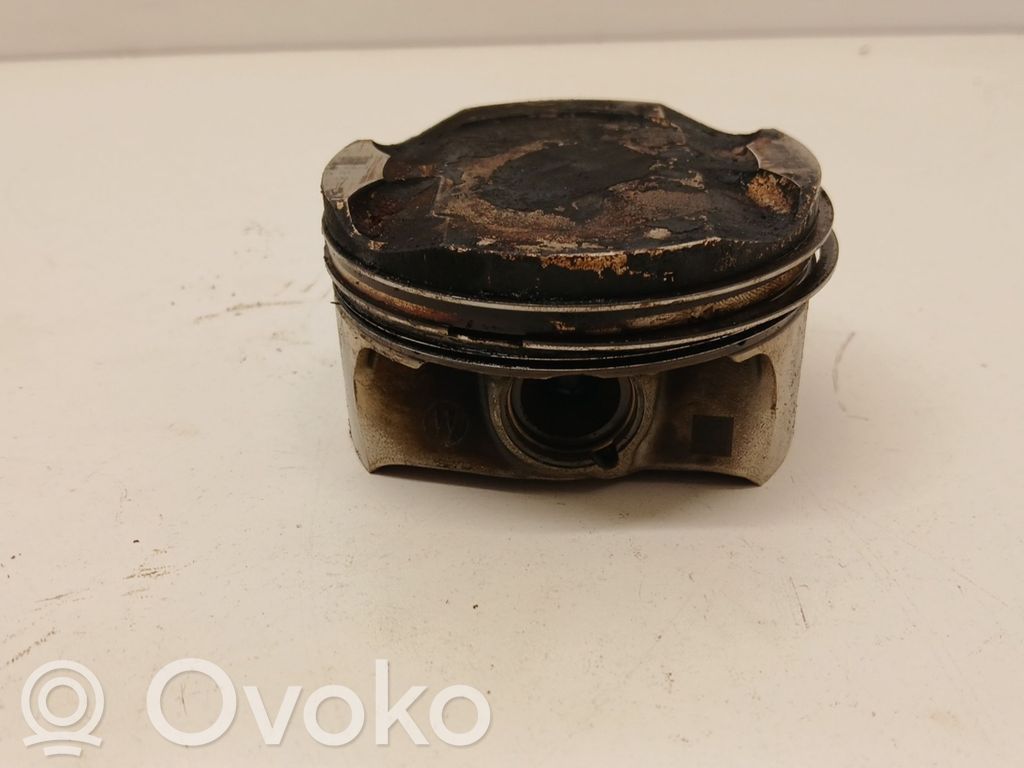 BMW 5 G30 G31 G38 Tłok 