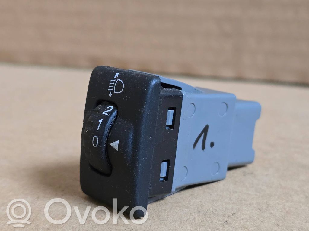 Suzuki Ignis Headlight level height control switch 