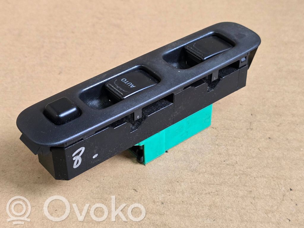 Suzuki Ignis Electric window control switch 