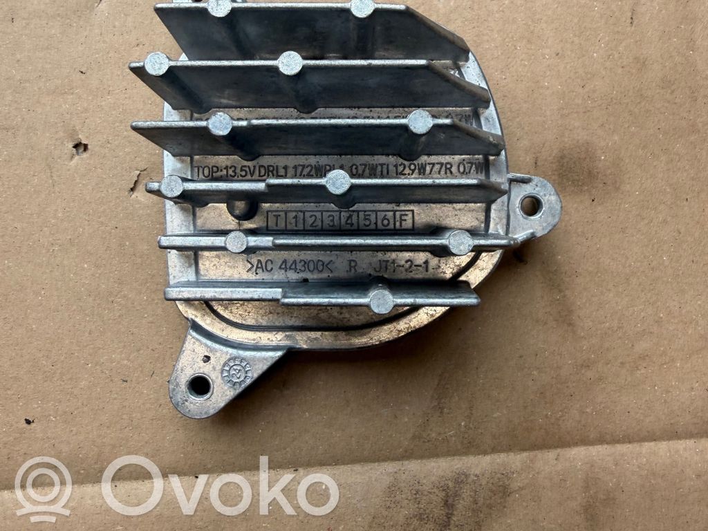 Volkswagen ID.7 Lastre de faros xenón 