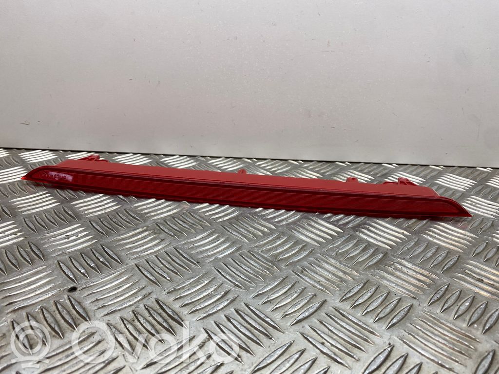 Volkswagen Golf VIII Troisième feu stop 