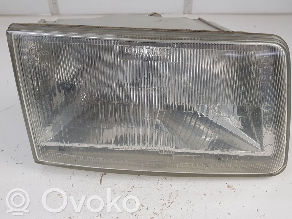 Iveco Daily 30.8 - 9 Phare frontale 