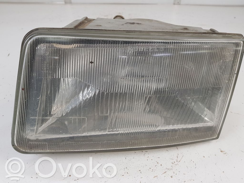 Iveco Daily 30.8 - 9 Scheinwerfer 