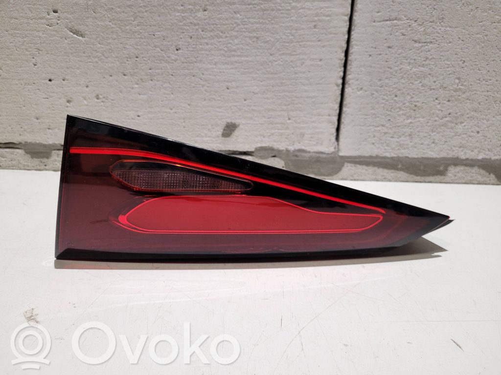 Mercedes-Benz GLC C254 Lampy tylnej klapy bagażnika 