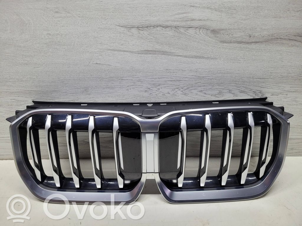 BMW X1 U11 Rejilla delantera 