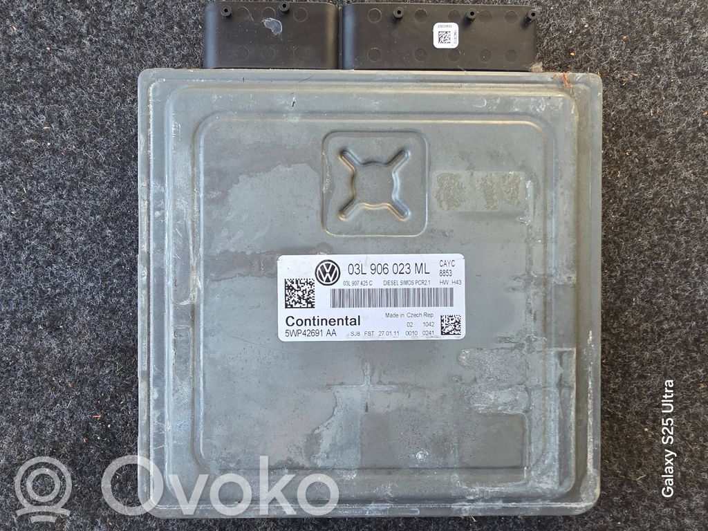 Volkswagen Golf VI Engine control unit/module 