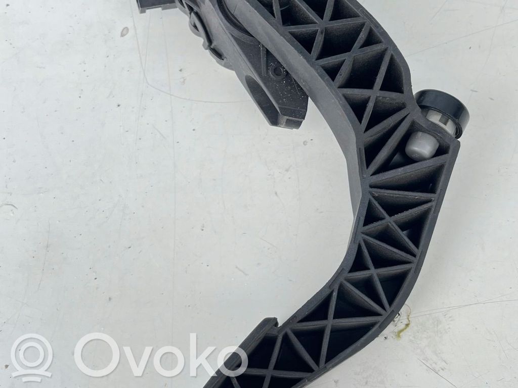 Audi A4 S4 B6 8E 8H Gaspedal 