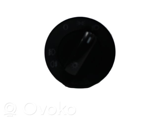 Volkswagen Polo IV 9N3 Light switch 
