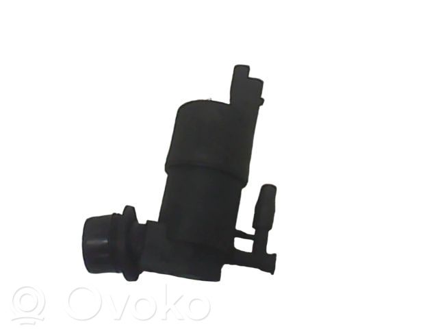 Mercedes-Benz A W169 Windscreen/windshield washer pump 