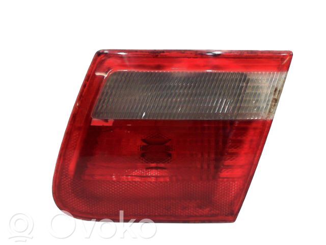 BMW 3 E46 Lampy tylnej klapy bagażnika 