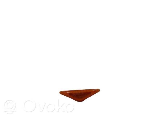 Ford Focus Front fender indicator light 