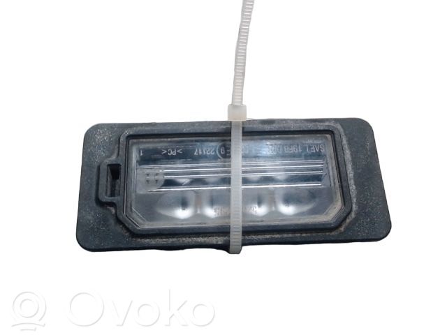 Fiat 500E Numura zīmes apgaismojums 