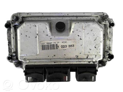 Engine control unit/module ECU   M744PSA,M744PSA