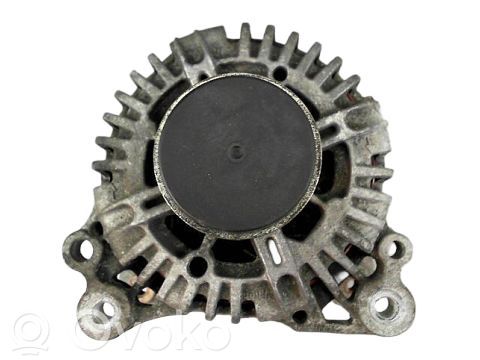Volkswagen Touran I Generator/alternator 