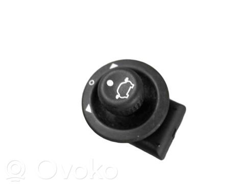 Wing mirror switch   1007910,0019892920,0029500102,0029501208,002951281,0049890820,04103949272,04103949292,0874099986,0882600080,0882680010,0916061,1007910,1008383,1009887,1072689,11121262571,11612314,11612777,1197787,1242895,1312756,1315530,150001710,1503298,1503302,1503305,1510181,1596700270,1E0066370,584004,584010,584106,584125,662220,71713687,7589056979,7701404452,7711236172,852777739,93160373,93165267,95FG14529BC,95VW6722AA,96FG1429BC,96FG14529BC,993691,BGSILC,BSG30860011,D000400,D176404A2,KP51000150,MD997110,YM2J19G204AA,Z2156090