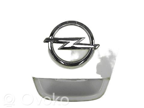 Opel Astra J Motor de la cerradura/cierre del maletero/compartimento de carga 