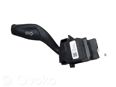Suuntavilkun vipu   2048039,2048039,AV6T13335AD