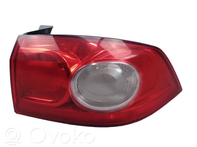 Lampa tylna   8200262668,088962,16804734,2222229,242371,42424094,4349932,4473390,5511960RUE,60550714,8200002474,8200262668,88962,GP0817,RN0854153,RN0854193
