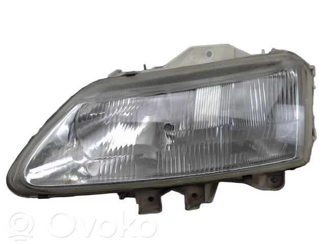 Renault Laguna I Far 
